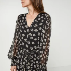 Vero Moda Robe Longue Ceinturée En Voile Fleuri - Noir -Promos Sublisca Magasin 001000692 001 V4 T4