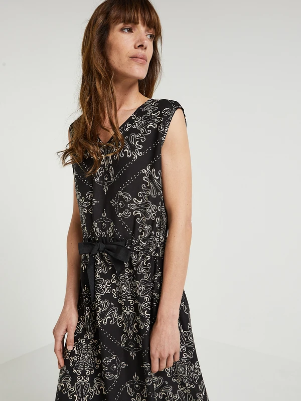 Robe Longue Fendue, Sans Manches - Noir 4 Robe Longue Fendue, Sans Manches - Noir – Image 4