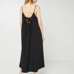 Molly Bracken Robe Longue Évasé Unie, Dos Échancré - Noir -Promos Sublisca Magasin 001001178 001 V2 T4