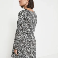 Vila Robe Babydoll Imprimée Léopard - Camel -Promos Sublisca Magasin 001004415 001 V4 T4