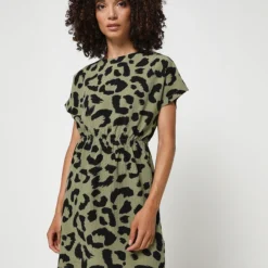 Molly Bracken Robe En Crêpe Imprimé Léopard - Vert Kaki