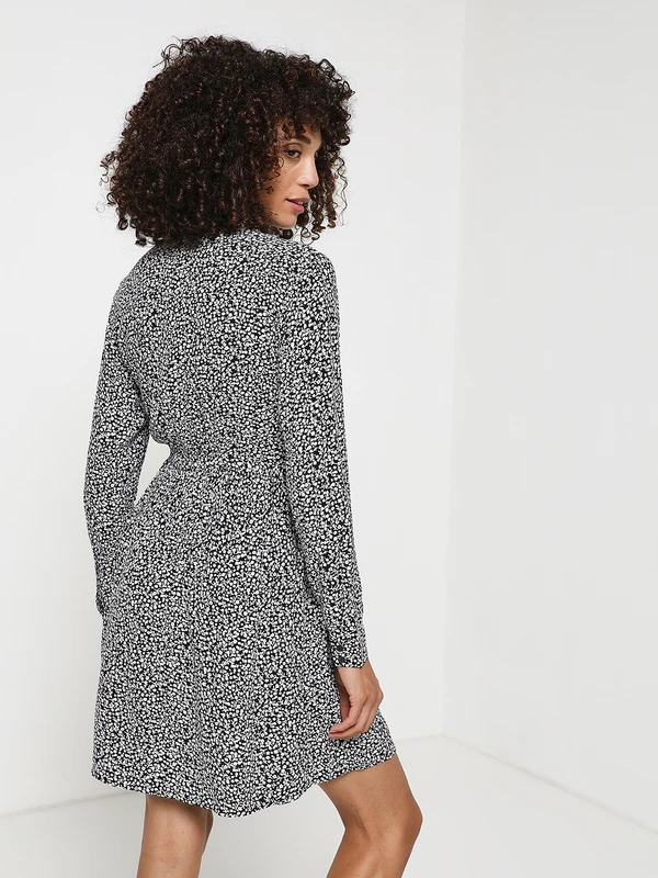 Vila Robe Chemise, Imprimé Fleuri - Noir 3 Vila Robe Chemise, Imprimé Fleuri - Noir – Image 3