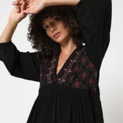 Desigual Robe Babydoll - Noir 7 Desigual Robe Babydoll - Noir -Promos Sublisca Magasin 001004604 001 V4 T4