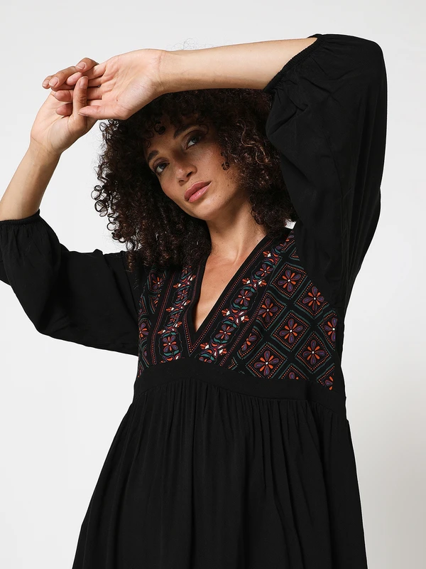 Desigual Robe Babydoll - Noir 4 Desigual Robe Babydoll - Noir – Image 4