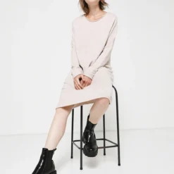 Robe Pull+ Écharpe À Pompons - Beige 6 Robe Pull+ Écharpe À Pompons - Beige -Promos Sublisca Magasin 001004656 001 V3 T4