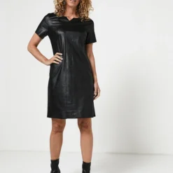 Robe En Suédine Aspect Cuir Craquelé - Noir -Promos Sublisca Magasin 001009786 001 V3 T4