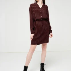 Robe Droite Fines Rayures Fantaisie - Rouge Bordeaux -Promos Sublisca Magasin 001009879 001 V3 T4