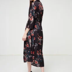 Molly Bracken Robe Kimono En Satin Imprimé Fleurs - Noir -Promos Sublisca Magasin 001009887 001 V3 T4