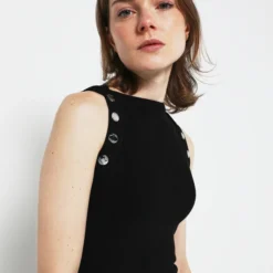 Guess Robe Moulante En Maille Fines Côtes - Noir -Promos Sublisca Magasin 001011360 001 V2 T4