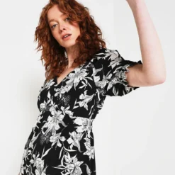 Ikks Robe Crêpe Léger Imprimé Fleurs - Ecru 7 Ikks Robe Crêpe Léger Imprimé Fleurs - Ecru -Promos Sublisca Magasin 001011819 001 V4 T4