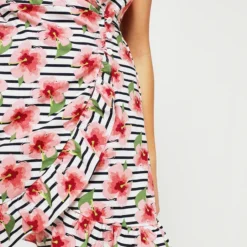 Molly Bracken Robe Portefeuille Imprimée À Volants - Blanc 7 Molly Bracken Robe Portefeuille Imprimée À Volants - Blanc -Promos Sublisca Magasin 001011868 001 V4 T4