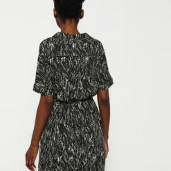 ONE STEP Robe Courte Ceinturée Imprimée - Noir -Promos Sublisca Magasin 001011879 001 V2 T4