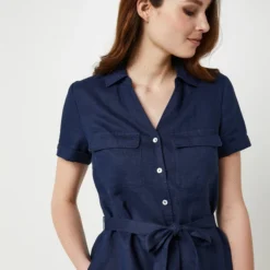 Robe Ceinturée En 100% Lin, Poches Poitrine - Bleu Marine 7 Robe Ceinturée En 100% Lin, Poches Poitrine - Bleu Marine -Promos Sublisca Magasin 001025070 002 V4 T4