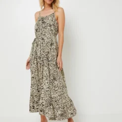 Vero Moda Robe À Bretelles Fluide Coupe Évasée - Vert