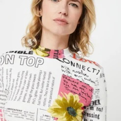 Desigual Robe Patineuse Courte En Maille Côtelée À Imprimé De Coupures De Journaux - Blanc -Promos Sublisca Magasin 001025490 001 V4 T4