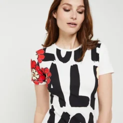 Desigual Robe Tee-shirt Avec Message - Blanc -Promos Sublisca Magasin 001025547 001 V4 T4