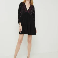 Desigual Robe Courte Imprimé Ethnique, Col V - Noir -Promos Sublisca Magasin 001025622 001 V3 T4