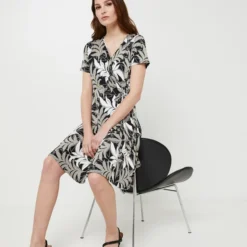 Robe Courte Cache Cœur En Maille À Imprimé Feuillage - Noir -Promos Sublisca Magasin 001025689 001 V3 T4