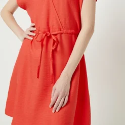 Robe Droite Évasée Unie, Décolleté Croisé, Taille À Nouer - Rouge -Promos Sublisca Magasin 001027219 001 V4 T4