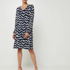 STREET ONE Robe Housse Manches Longues En Voile Imprimé En Polyester Recyclé - Bleu Marine 6 STREET ONE Robe Housse Manches Longues En Voile Imprimé En Polyester Recyclé - Bleu Marine -Promos Sublisca Magasin 001027246 001 V3 T4