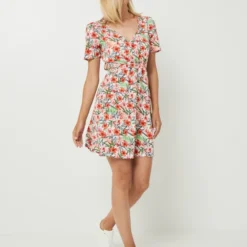 KAPORAL Robe Courte Cintrée En Tissu Crêpé À Imprimé Tropical, Col V - Vert -Promos Sublisca Magasin 001027302 001 V3 T4