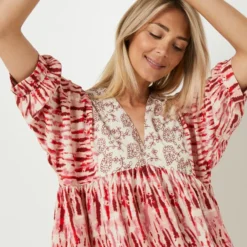 KAPORAL Robe Babydoll À Imprimé Ikat, Bustier Fleuri Brodé - Rouge -Promos Sublisca Magasin 001027343 001 V4 T4